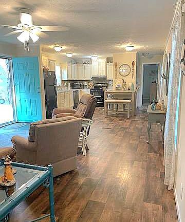 2nd image of 222 Sequoia Dr