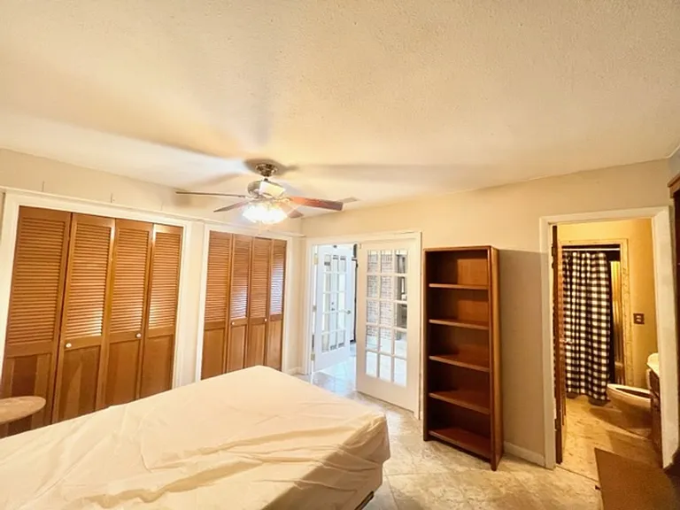 259 Georgia Ave — Photo 16