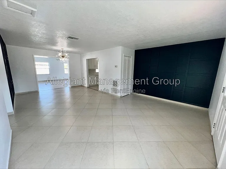 1211 Lehigh St — Photo 10