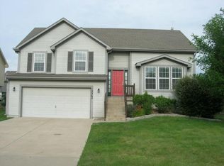 12365 S Pine St, Olathe, KS 66061
