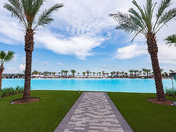 ue Lagoon next to Boterra at Lago Mar