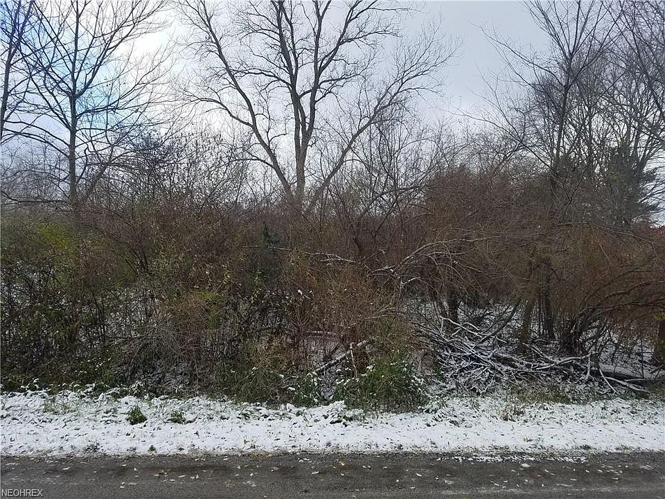 2nd image of 2827 Maco Dr
