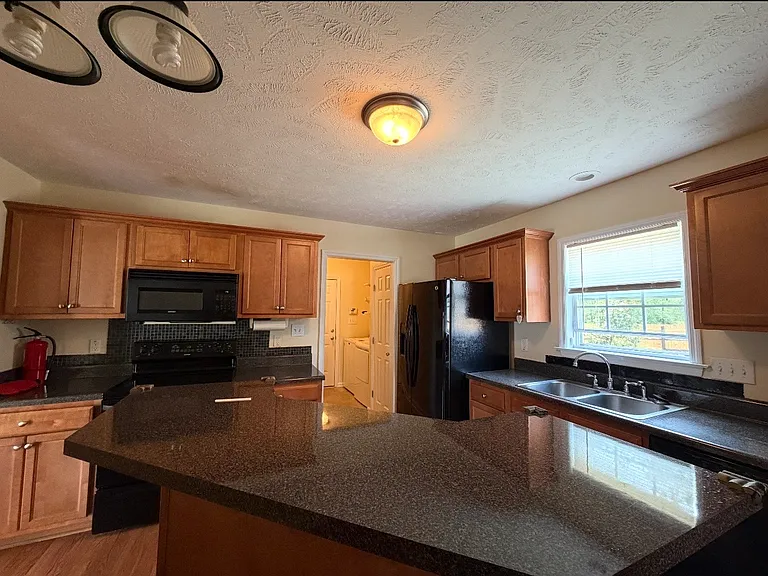 4426 Round Stone Ct — Photo 4