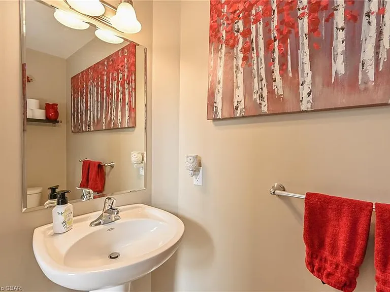 354 Grange Rd #B — Photo 9