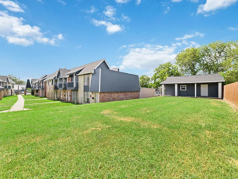 Audrey Lane Townhomes — Photo 4
