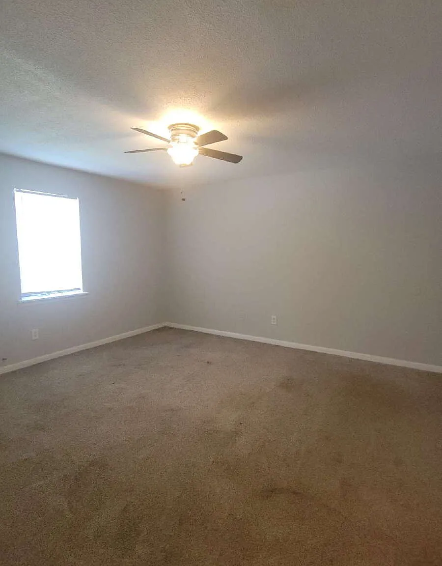 2 bed, 1.0 bath, $795 — Photo 3