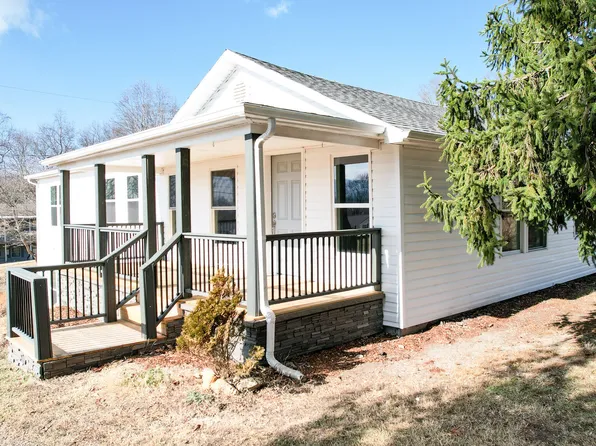 152 Hemlock St, Mt Carmel, TN 37645