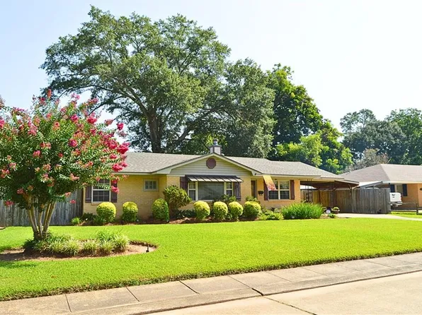 1507 Plantation Dr, Alexandria, LA 71301