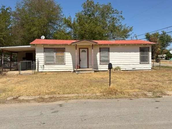 602 Peterson Dr, Jacksboro, TX 76458