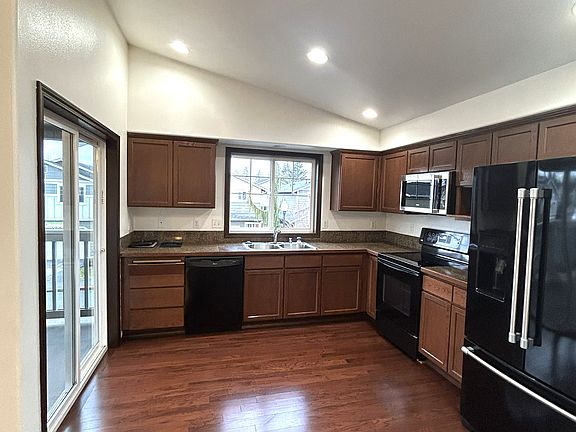 5th image of 14635 47th Ave NE