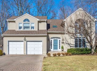 25 Valley Rd, Randolph, NJ 07869