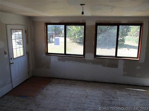 3rd image of 36143 E Highway 99a St