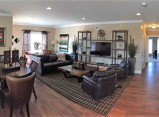 9520 Main St APT C, Clarence, NY 14031