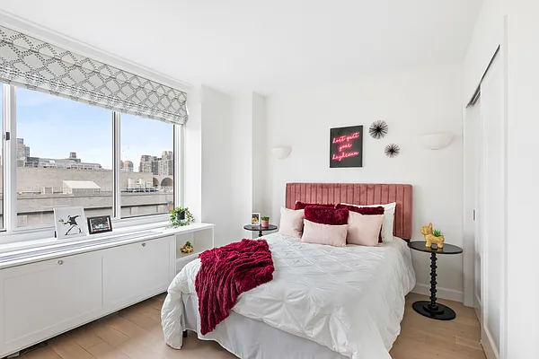 Sold by Compass | media 5