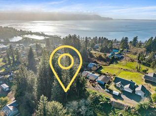 1102 12th St, Bay City, OR 97107