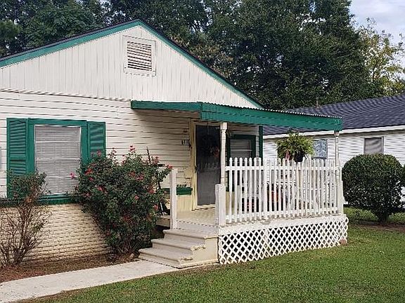 3rd image of 5218 Roberts St