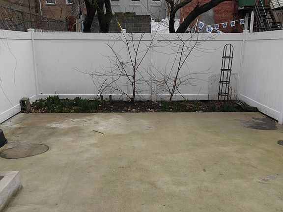 5th image of 1277 Herkimer St #1