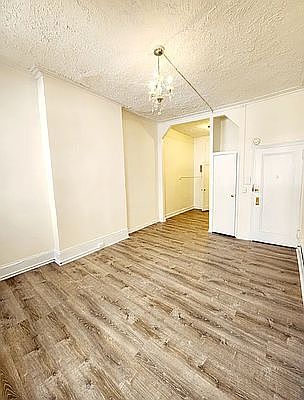 2nd image of 1452 2nd Ave APT 4