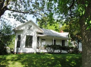 1015 Oak St, Muscatine, IA 52761