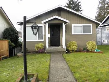 2443 31st Ave W photo 1