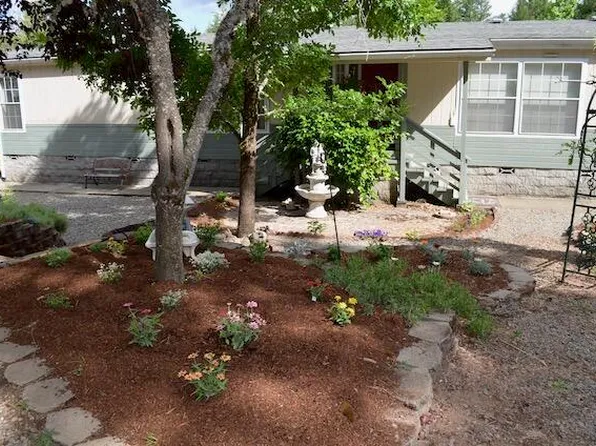 138 Draper Valley Rd, Selma, OR 97538