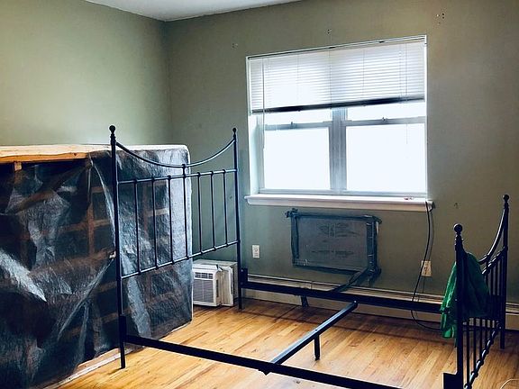 4th image of 2605 2nd St APT 2