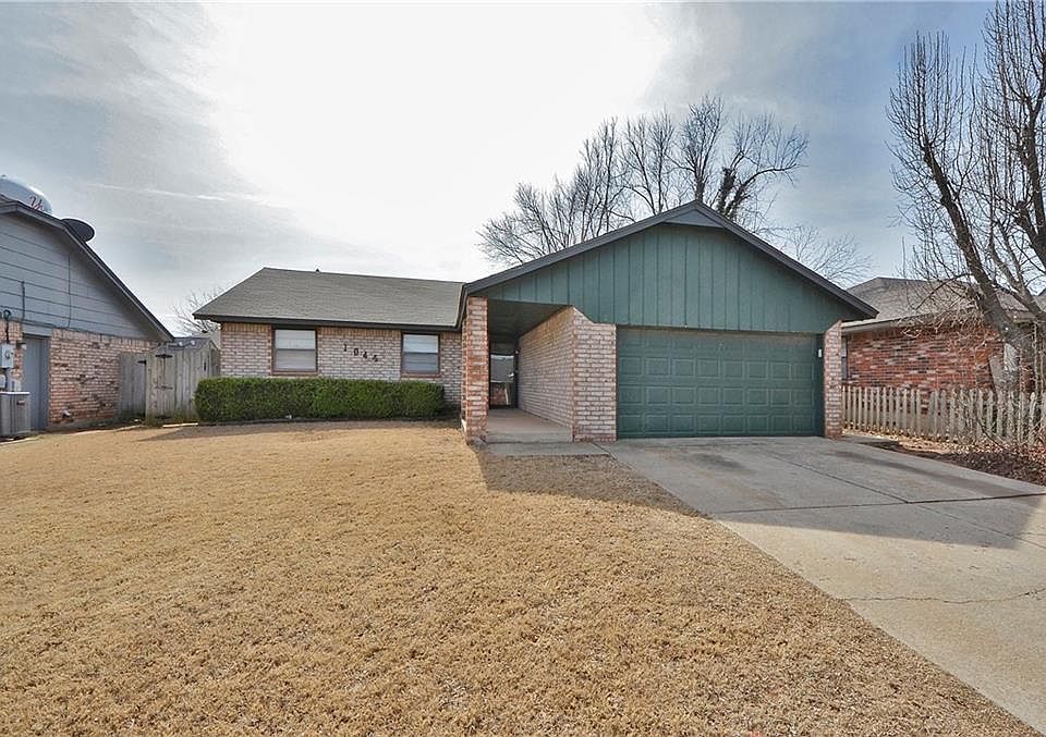 1st image of 1044 Cooper Ln