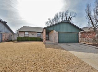1044 Cooper Ln, Yukon, OK 73099