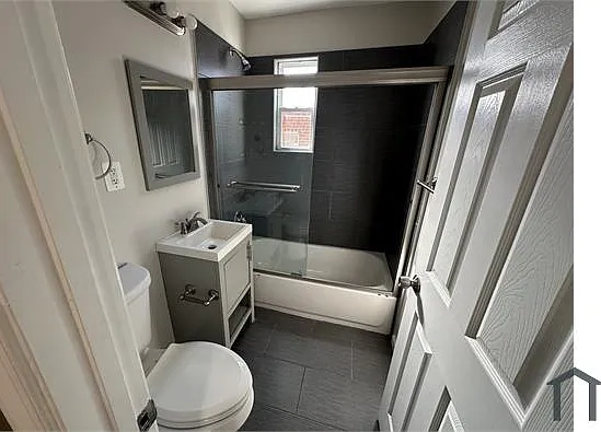 3 bed, 830 sqft, $2,250 — Photo 3