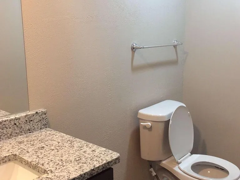 80 Homestead Pl — Photo 26
