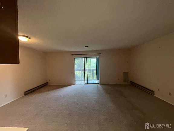 4th image of 278 Crosse Dr APT 2H