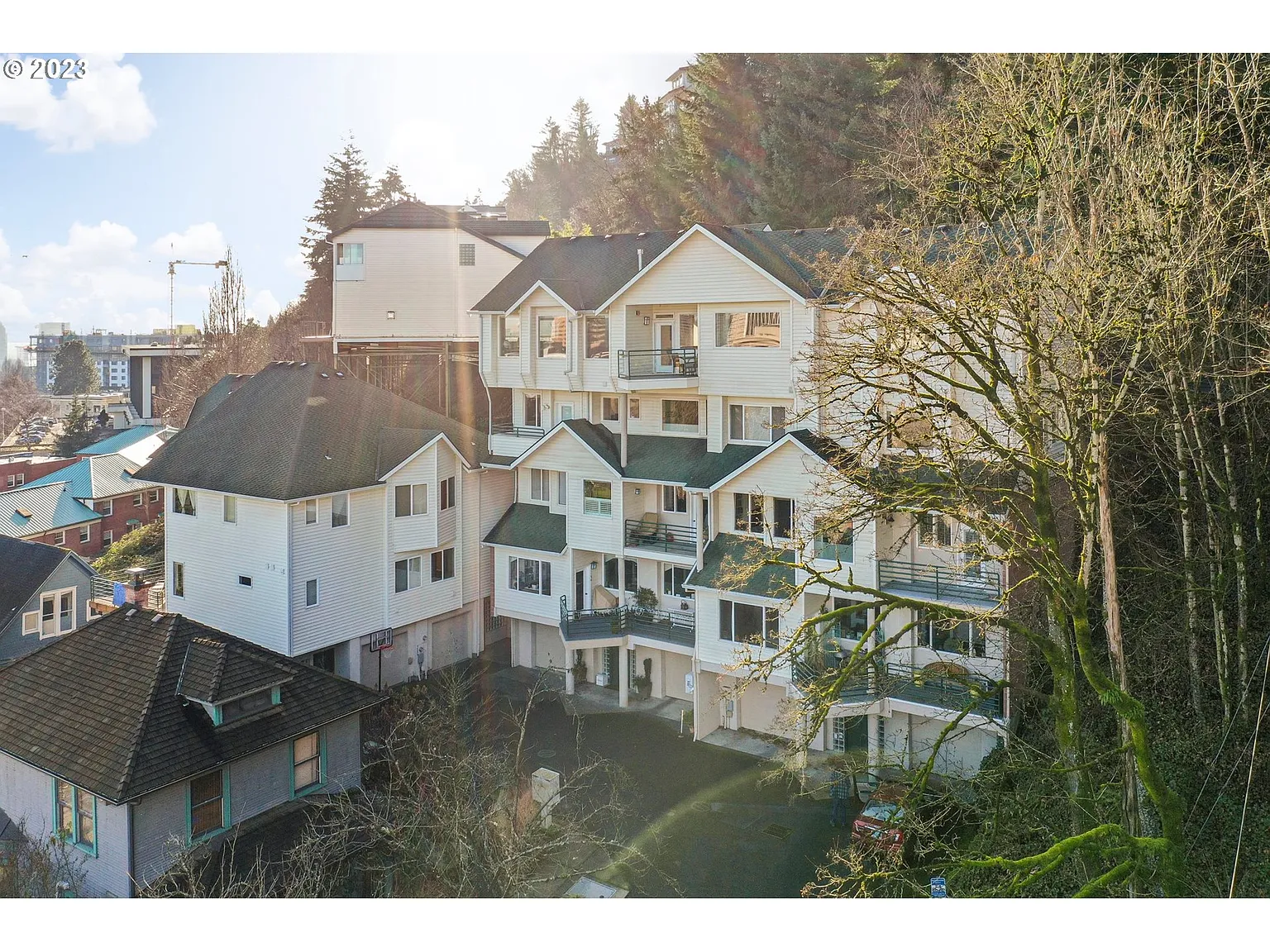 2074 SW 10th Ave photo 1