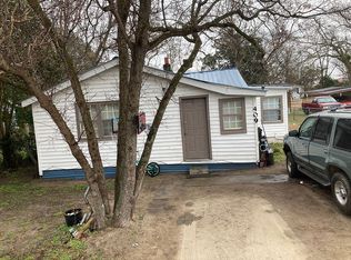 409 Oakdale Gin Rd, Raeford, NC 28376