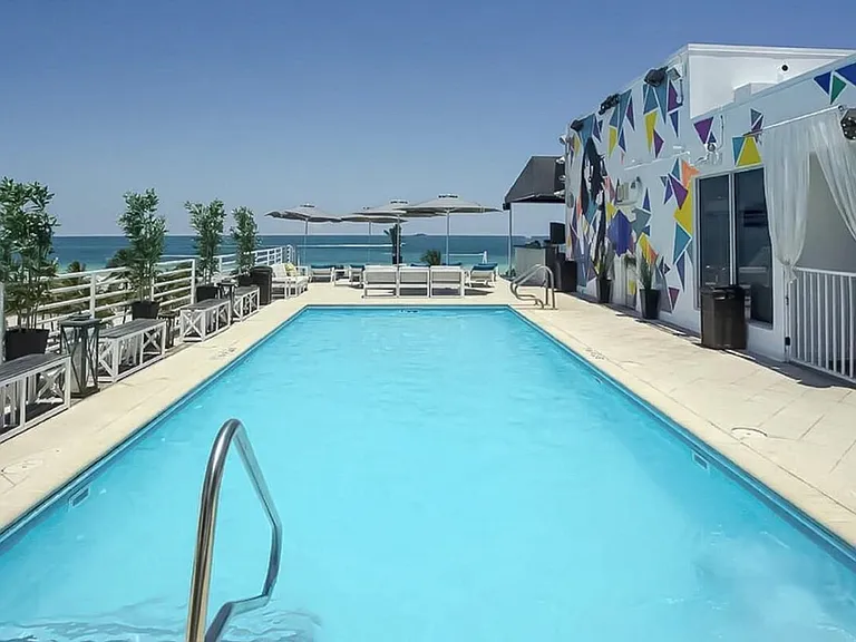 1052 Ocean Dr #ID1571032P — Photo 14