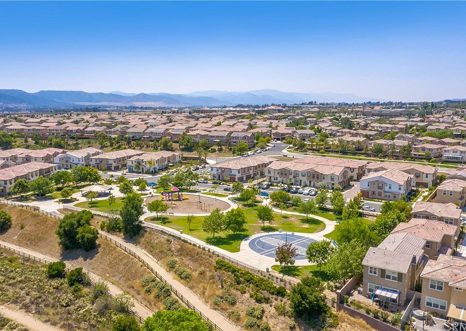 1st image of 40207 Calle Real