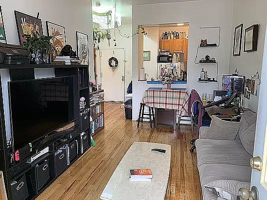 2nd image of 262 Prospect Park W APT 4