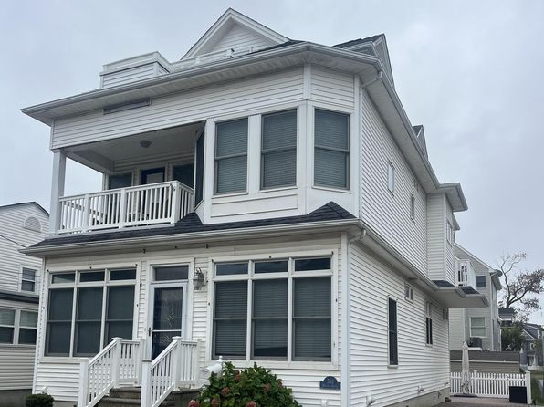 563 Whiting Ave