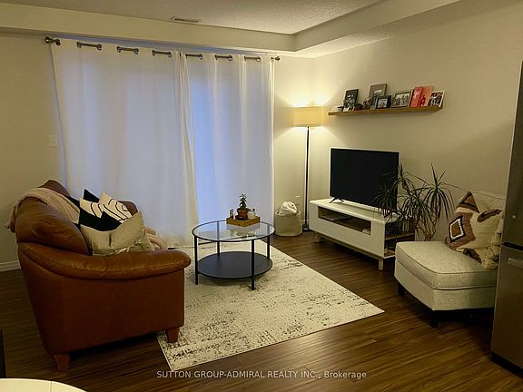 3rd image of 25 Sienna St #B