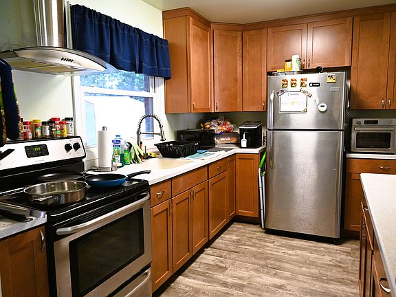 3rd image of 112 Harpers Dr
