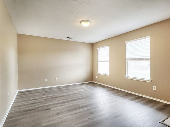 5th image of 21211 Linden House Ct