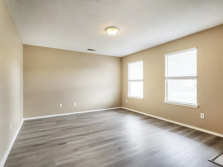 21211 Linden House Ct — Photo 5