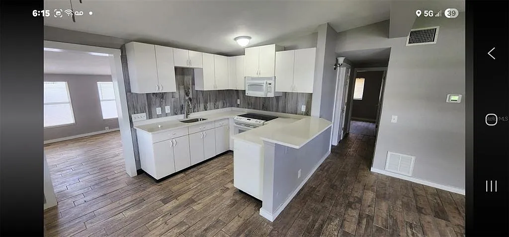 3 bed, 1.0 bath, 1104 sqft, $1,950 — Photo 4
