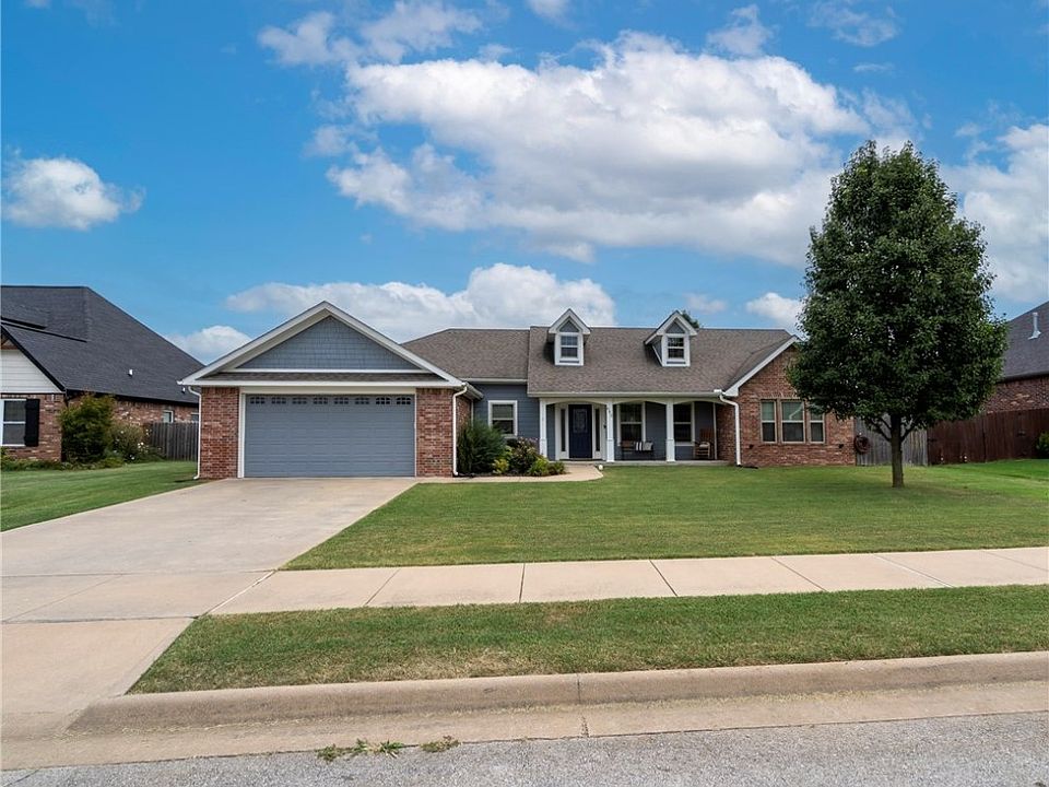 1st image of 602 Meadow Brook Cir