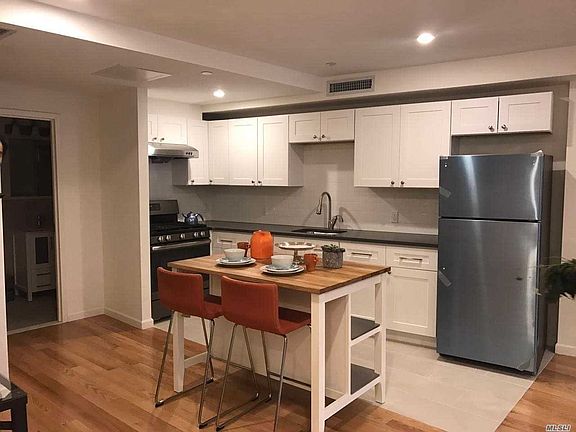 4th image of 13517 Northern Blvd APT 4A