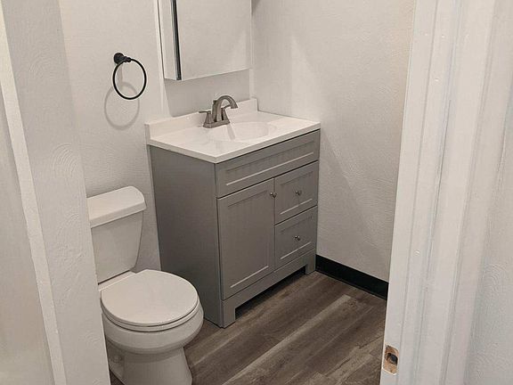 4th image of 413 W Main St Unit 5