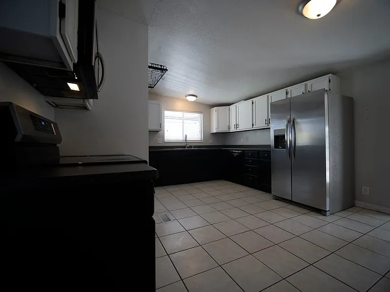 3292 S 4400 W — Photo 7