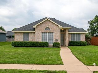 1330 Meadow Creek Dr, Lancaster, TX 75146