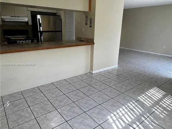885 SE 13th Rd, Homestead, FL 33035