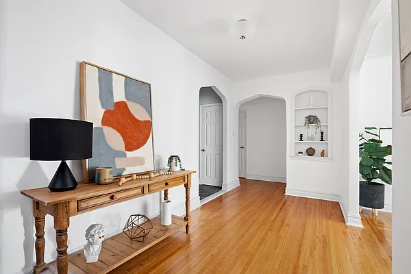 Sold by SERHANT. | media 4