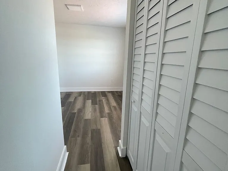 220 SW 17th Ct — Photo 23